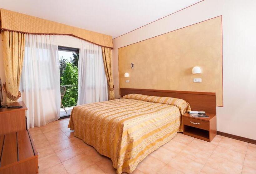 패밀리 룸, Fabbrini