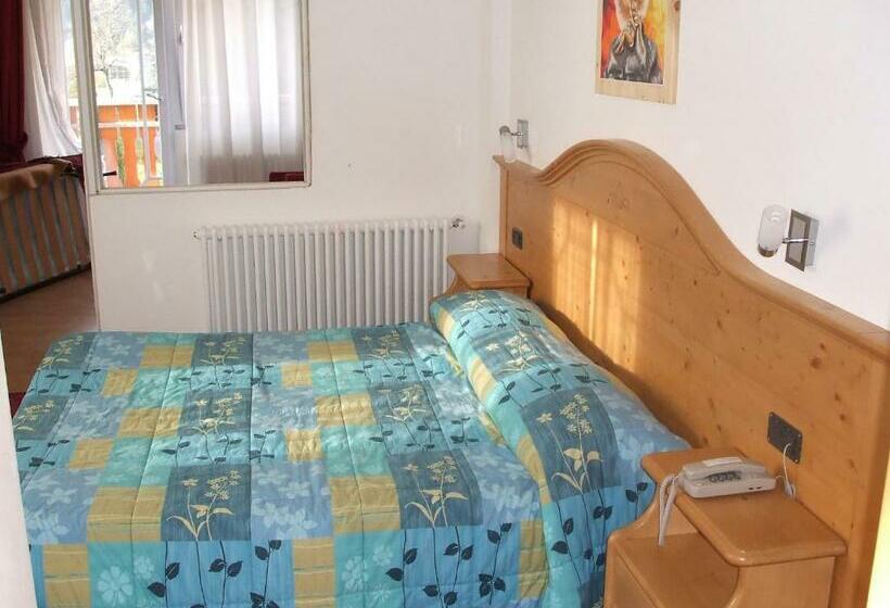 غرفة قياسية, Garni Al Nardis