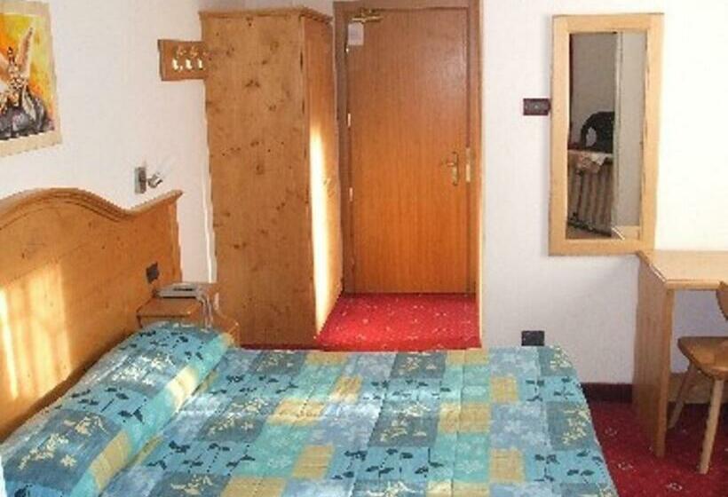 غرفة عائلية, Garni Al Nardis