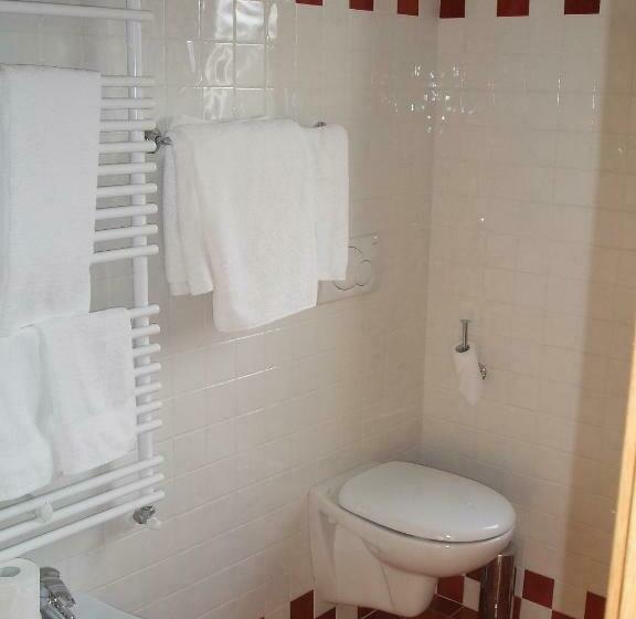 غرفة عائلية, Garni Al Nardis