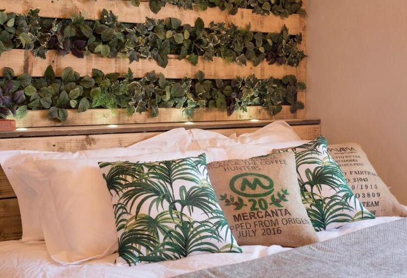 スタンダードルーム, One Broad Street