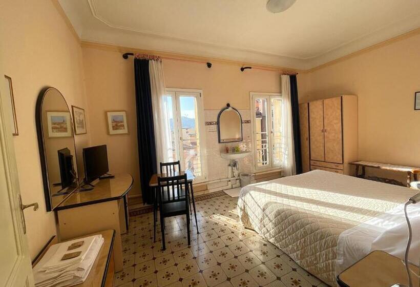 Ortak Banyolu Standart Oda, Panorama Bologna Centro