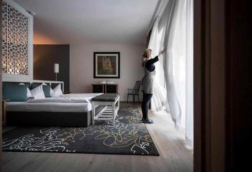 جناح ديلوكس, Post Hotel   Tradition & Lifestyle Adults Only