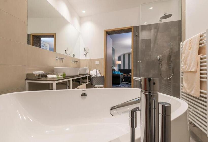 جناح ديلوكس, Post Hotel   Tradition & Lifestyle Adults Only