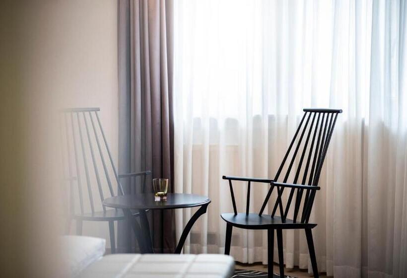 غرفة ديلوكس مزودة بشرفة, Post Hotel   Tradition & Lifestyle Adults Only