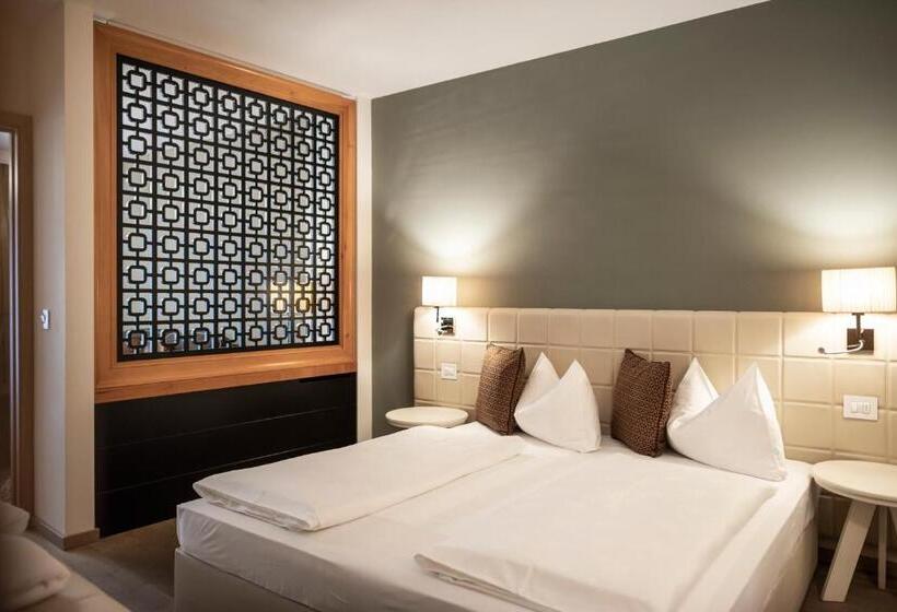 جناح ديلوكس, Post Hotel   Tradition & Lifestyle Adults Only