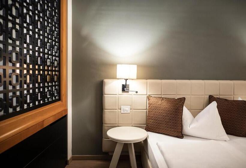 جناح ديلوكس, Post Hotel   Tradition & Lifestyle Adults Only