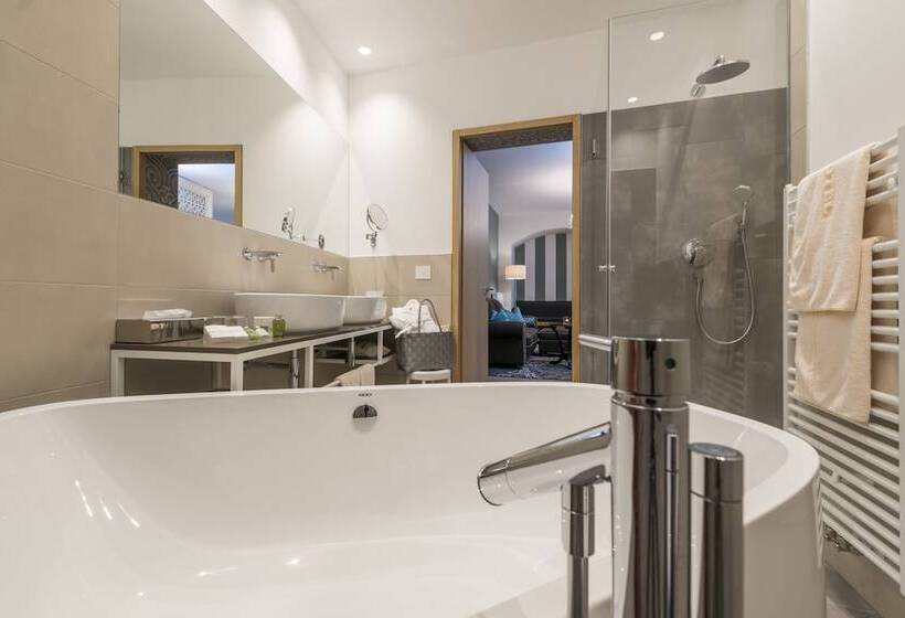 جناح ديلوكس, Post Hotel   Tradition & Lifestyle Adults Only