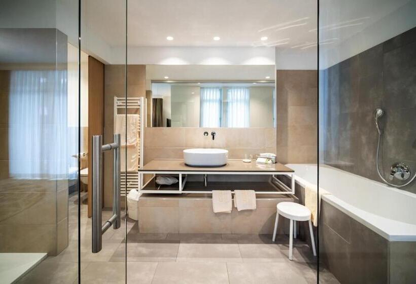 جناح ديلوكس, Post Hotel   Tradition & Lifestyle Adults Only