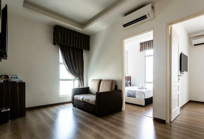 Suite Familiar, E Red Hotel Melaka