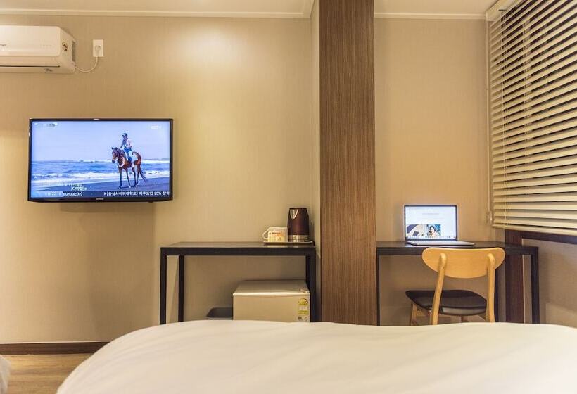 Номер Deluxe, Check Inn Hotel Jeju