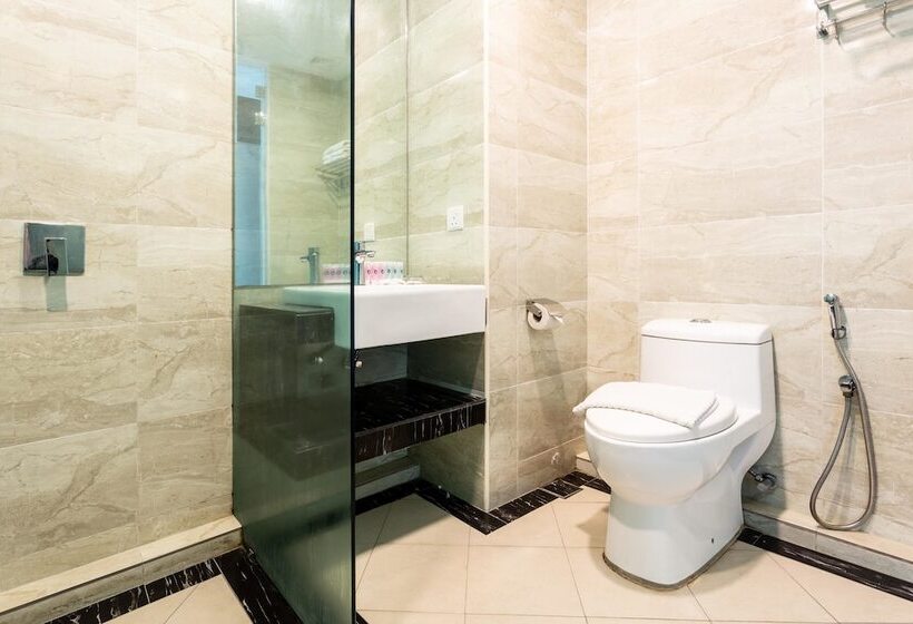 Quarto Familiar, E Red Hotel Melaka