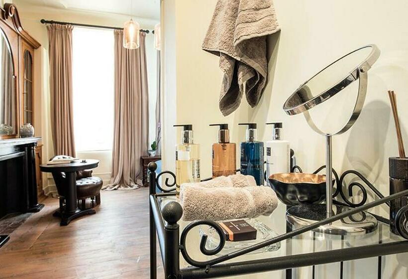 Quarto Deluxe, Ganda Rooms & Suites