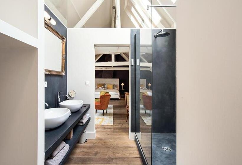 스위트, Ganda Rooms & Suites