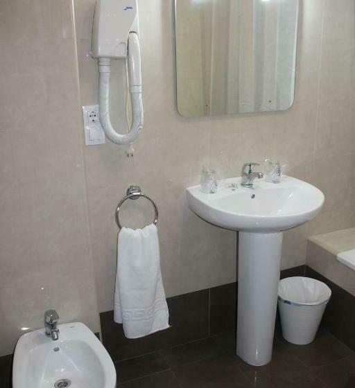 4인용 스탠다드 룸, Hostal Amantes De Teruel