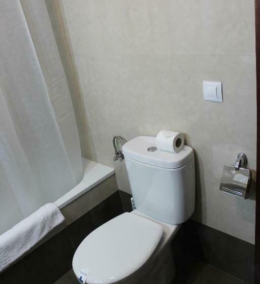 4인용 스탠다드 룸, Hostal Amantes De Teruel