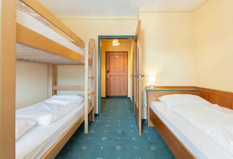 ベーシックトリプルルーム, Mountain Hostel