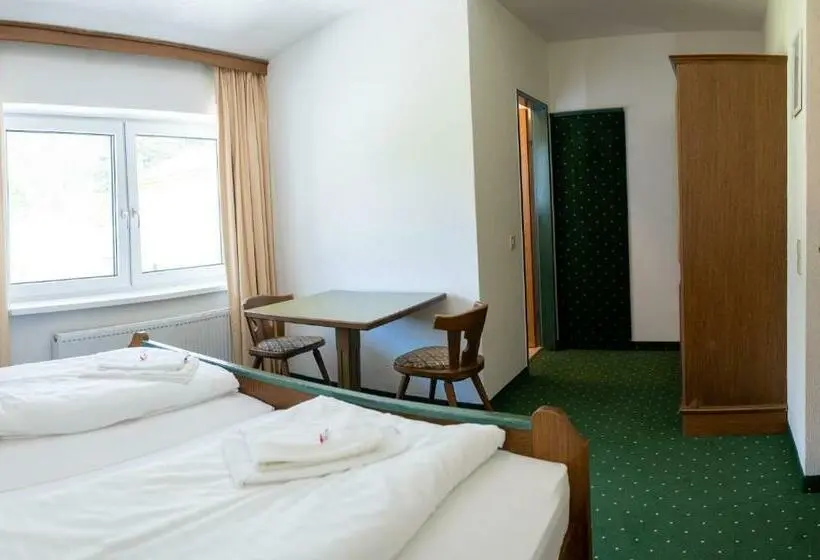 エコノミールーム, Mountain Hostel