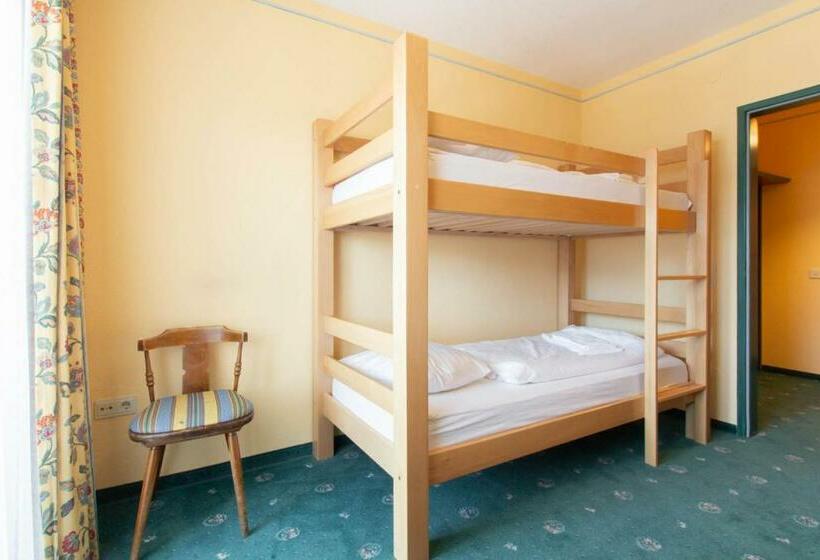 3 Kişilik Temel Oda, Mountain Hostel