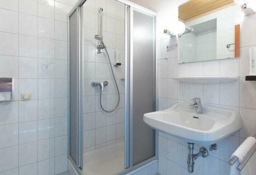 Economy Quadruple Room, Mountain Hostel