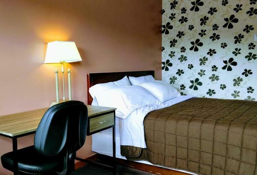 クイーンサイズベッドのスタンダードルーム, Kings Inn Midland