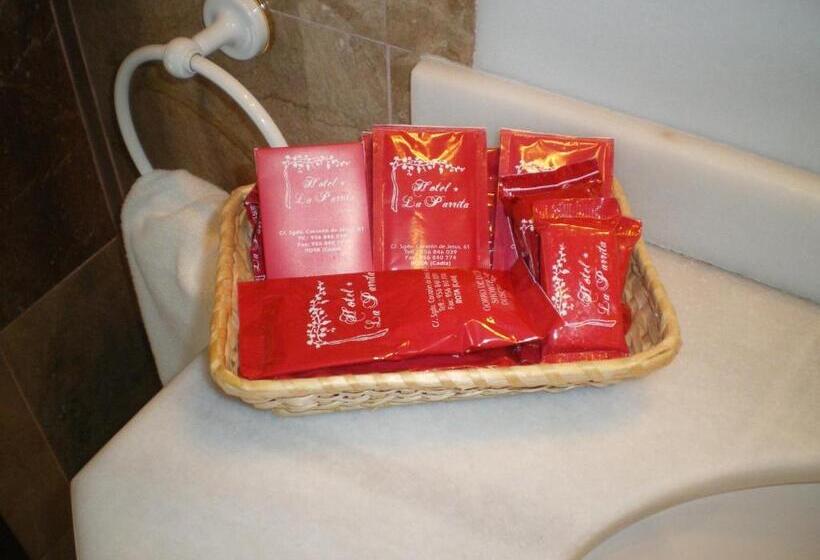 اتاق استاندارد اینتریور, La Parrita