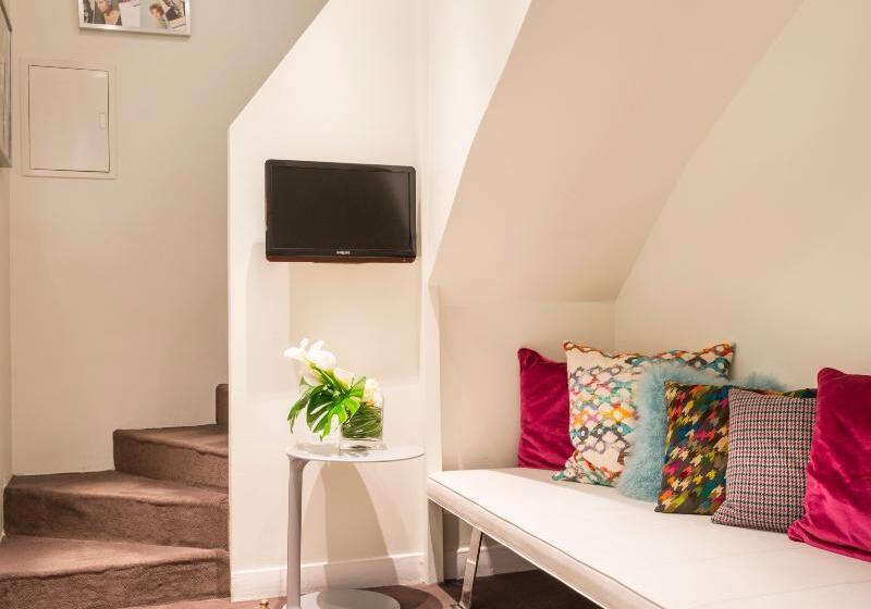 اتاق استاندارد یک نفره, La Parrita