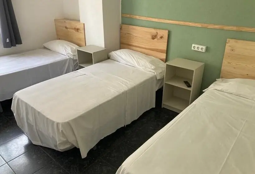 اتاق استاندارد سه نفره, Malvarrosa Beach Rooms