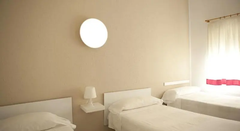 اتاق استاندارد سه نفره, Malvarrosa Beach Rooms