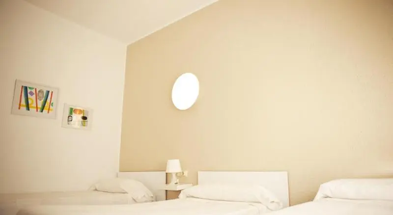 اتاق استاندارد سه نفره, Malvarrosa Beach Rooms