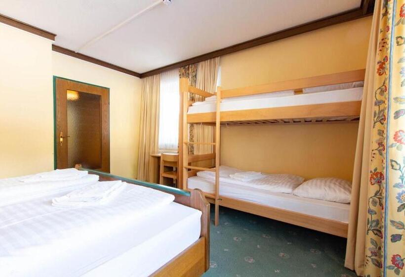 Economy Quadruple Room, Mountain Hostel