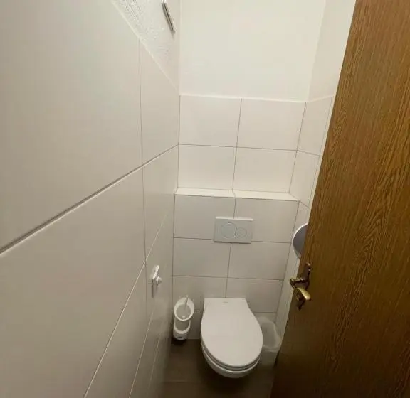 ルームシェアのワンベッド, Mountain Hostel