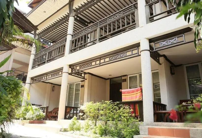 Perhehuone, Samed Villa Resort