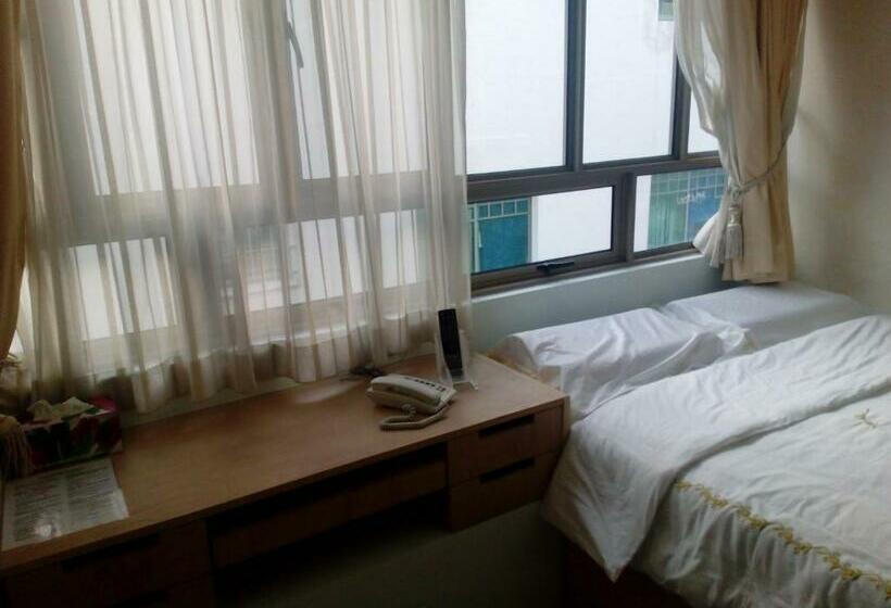 اتاق استاندارد, Jayleen Clarke Quay