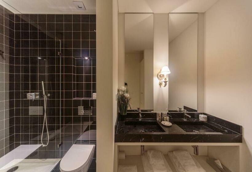 带河湖景观的套房, Dear Lisbon  Palace Chiado Suites