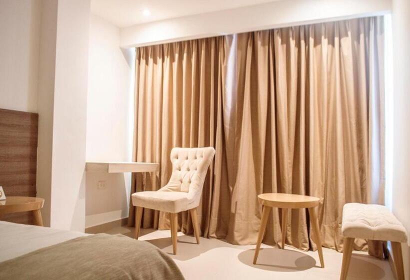 Номер Стандарт Трехместный, 1525 By Geh Suites