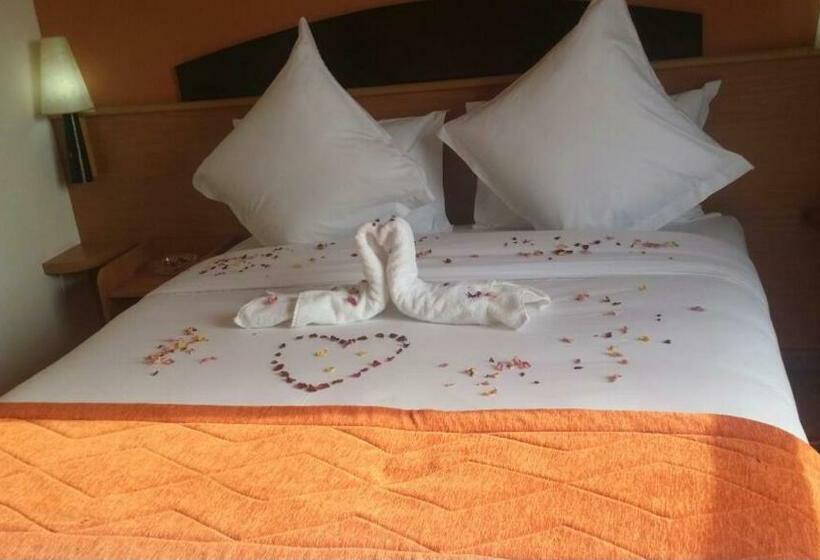 اتاق استاندارد با بالکن, Arena Fes