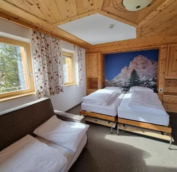 デラックスの４人部屋, Borest