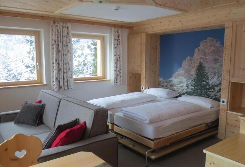 Четырехместный Номер Deluxe, Borest