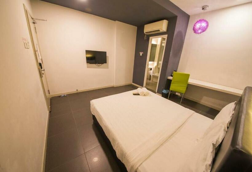 اتاق اجرایی, B&s Boutique