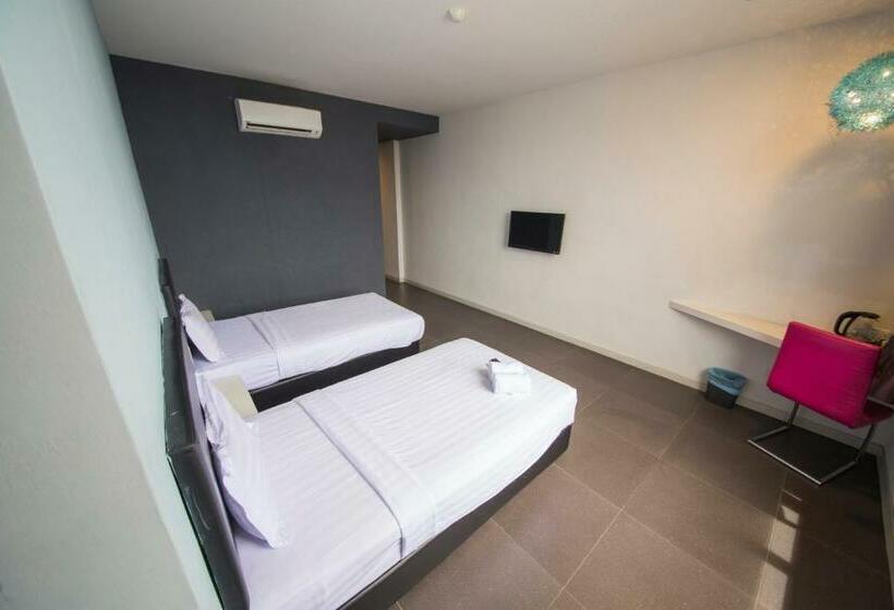 اتاق اجرایی, B&s Boutique