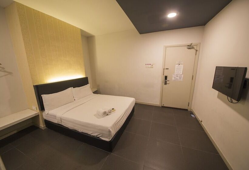 اتاق اجرایی, B&s Boutique