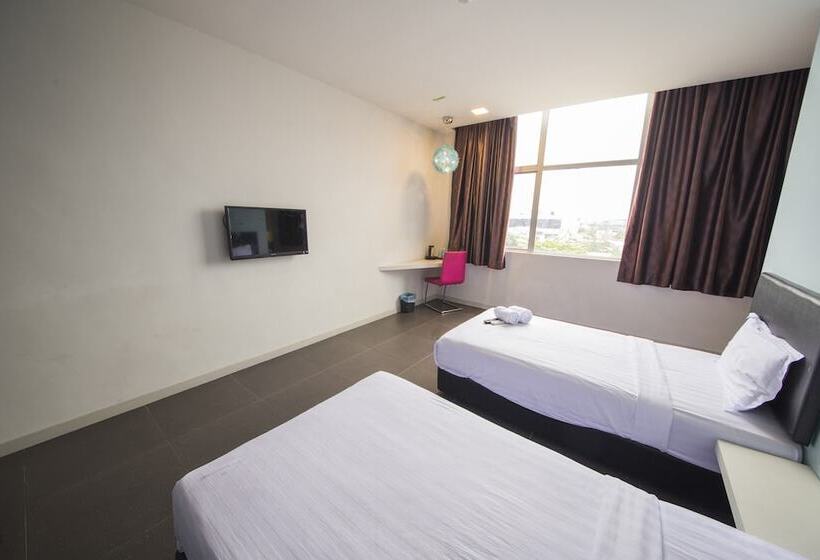 اتاق اجرایی, B&s Boutique