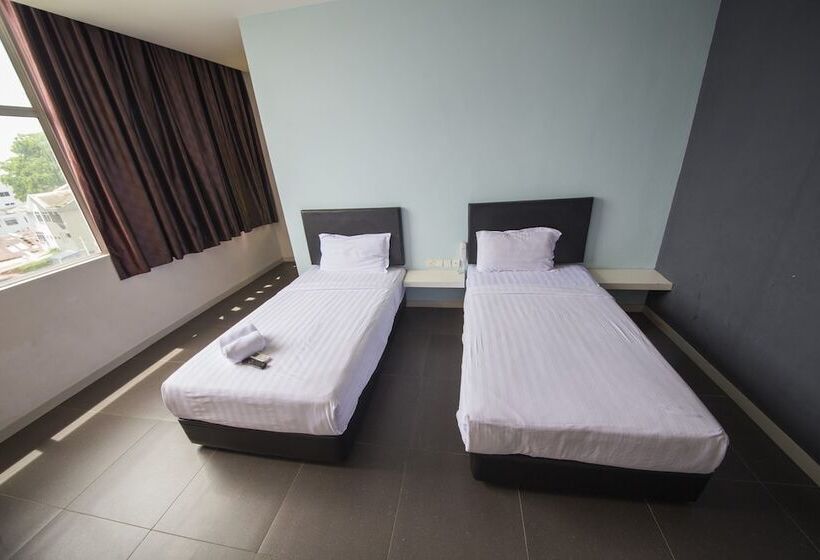 اتاق اجرایی, B&s Boutique