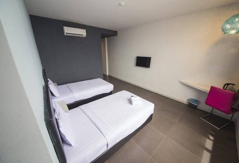 اتاق اجرایی, B&s Boutique