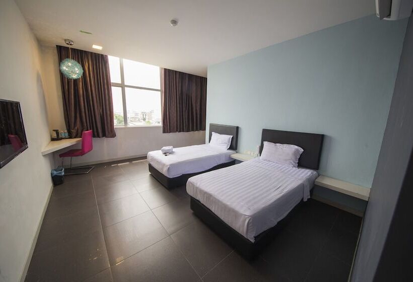 اتاق اجرایی, B&s Boutique