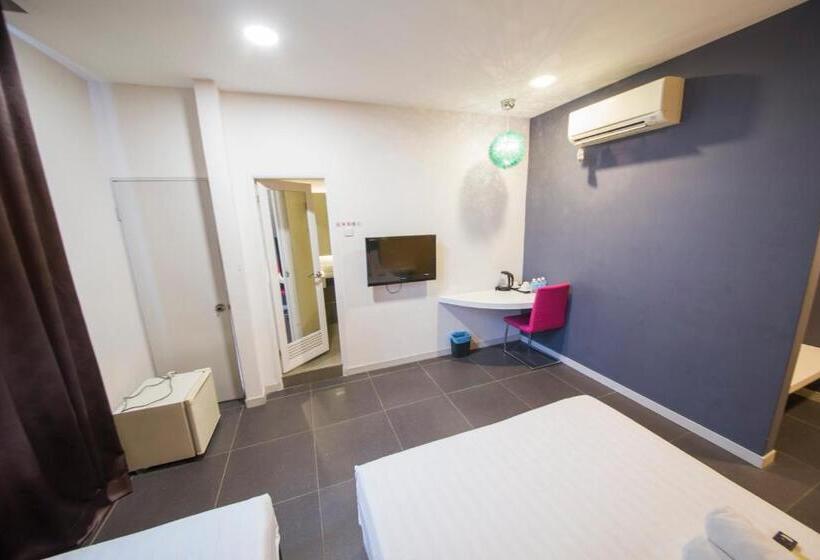 اتاق لوکس سه تخته, B&s Boutique