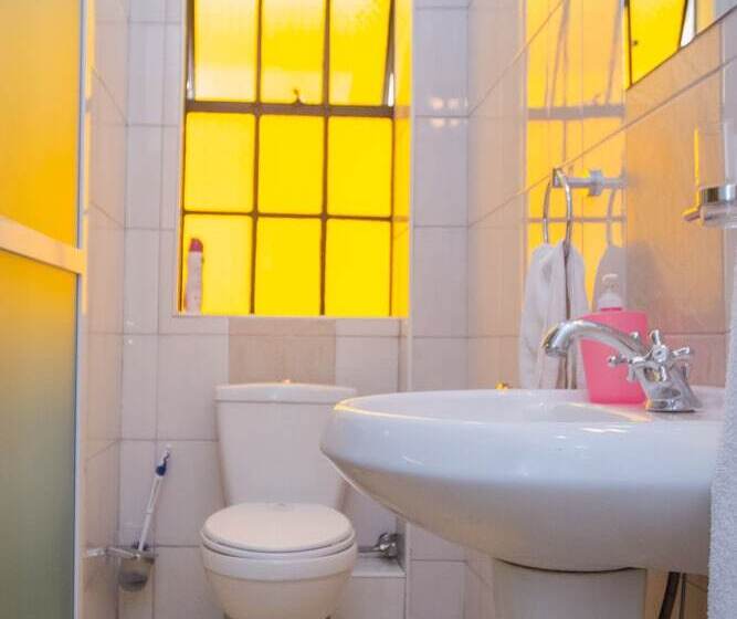 اتاق لوکس, Capital Heights