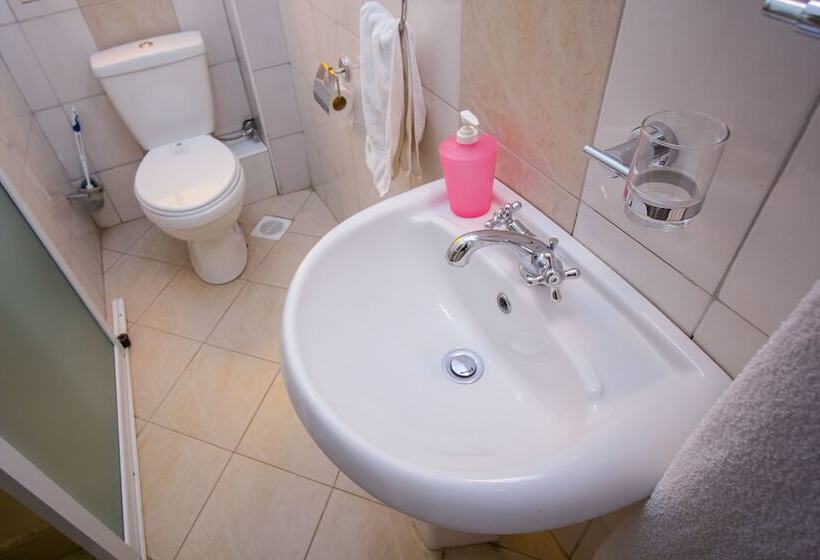 اتاق لوکس, Capital Heights