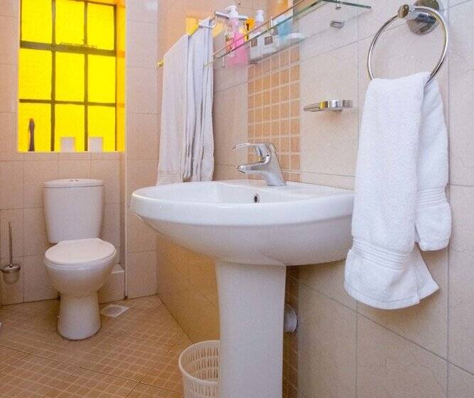 اتاق لوکس, Capital Heights